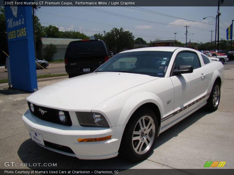 Performance White / Light Graphite 2005 Ford Mustang GT Premium Coupe