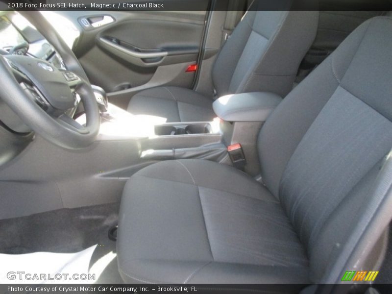 Magnetic / Charcoal Black 2018 Ford Focus SEL Hatch