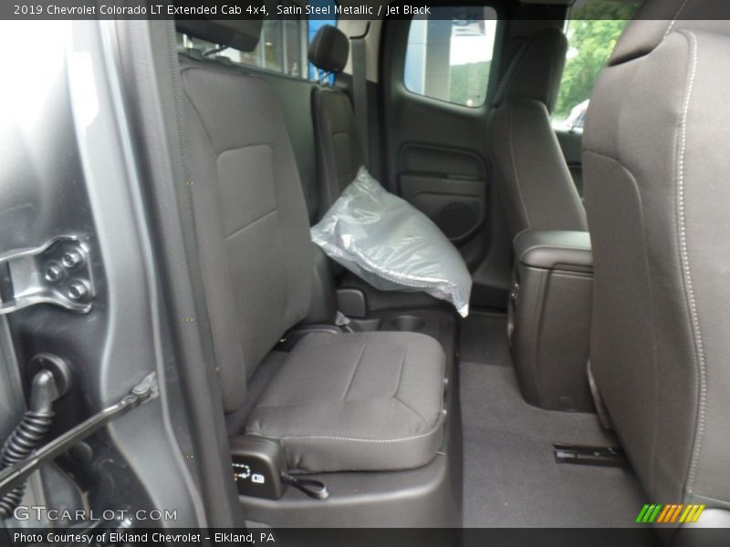 Satin Steel Metallic / Jet Black 2019 Chevrolet Colorado LT Extended Cab 4x4