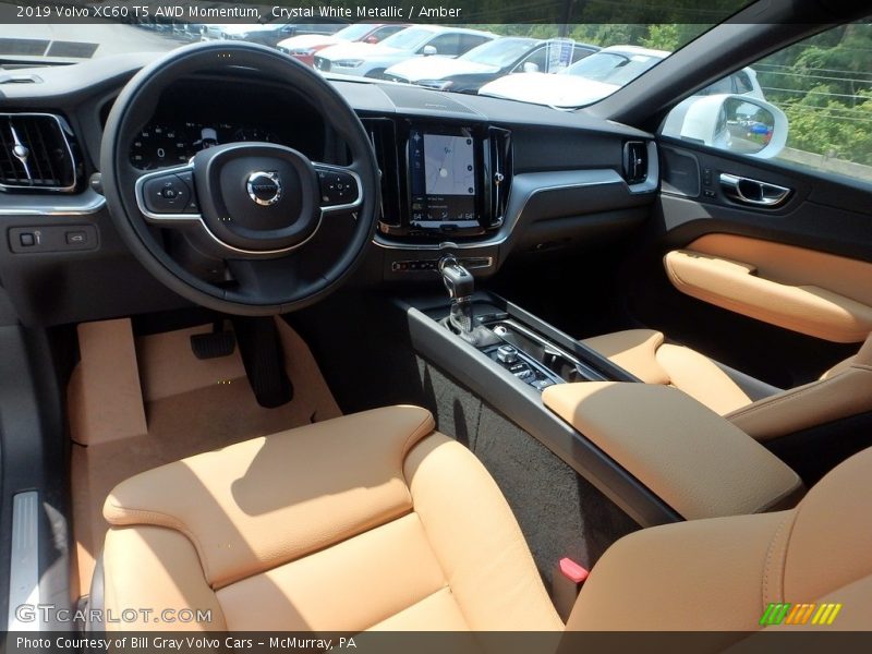 2019 XC60 T5 AWD Momentum Amber Interior