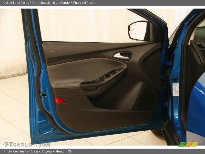 Blue Candy / Charcoal Black 2014 Ford Focus SE Hatchback