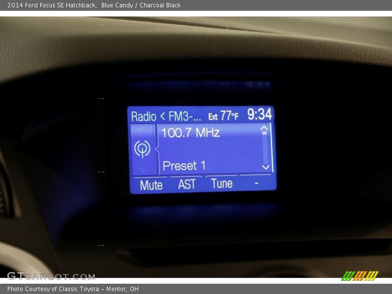 Blue Candy / Charcoal Black 2014 Ford Focus SE Hatchback