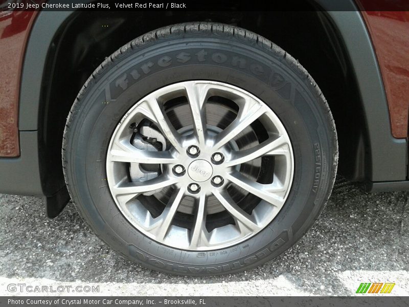 Velvet Red Pearl / Black 2019 Jeep Cherokee Latitude Plus