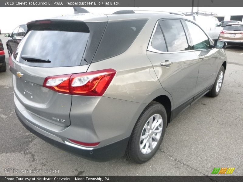 Pepperdust Metallic / Jet Black 2019 Chevrolet Equinox LT AWD