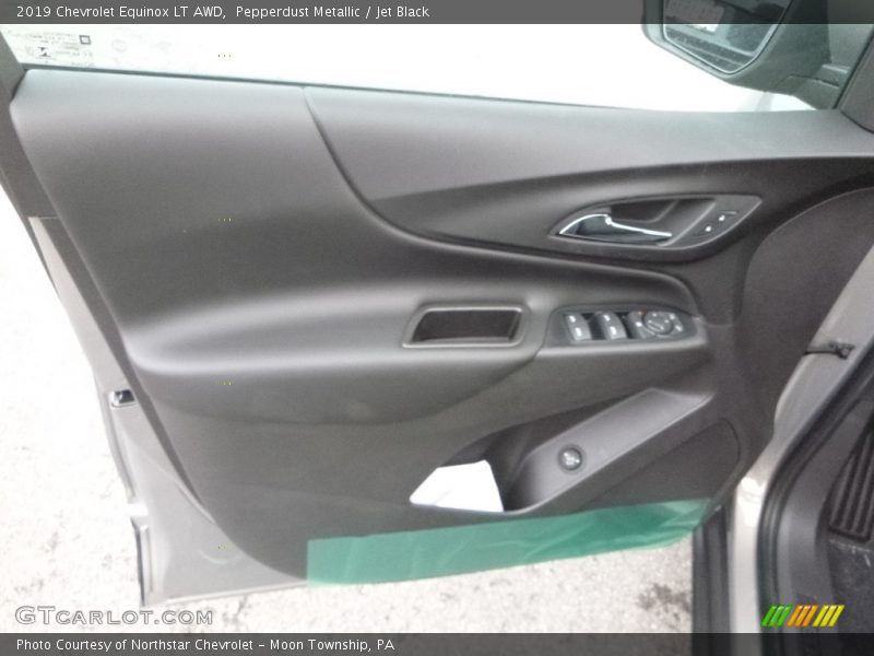 Pepperdust Metallic / Jet Black 2019 Chevrolet Equinox LT AWD