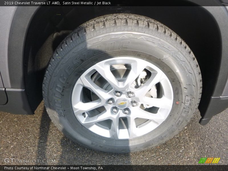 Satin Steel Metallic / Jet Black 2019 Chevrolet Traverse LT AWD