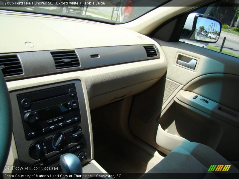Oxford White / Pebble Beige 2006 Ford Five Hundred SE