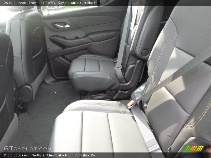 Summit White / Jet Black 2019 Chevrolet Traverse LT AWD