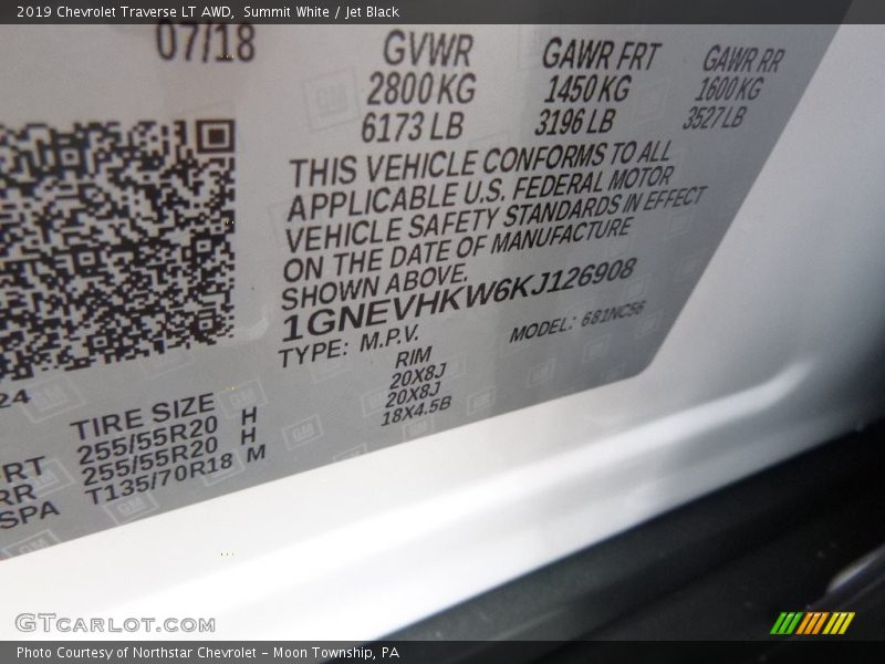 Summit White / Jet Black 2019 Chevrolet Traverse LT AWD