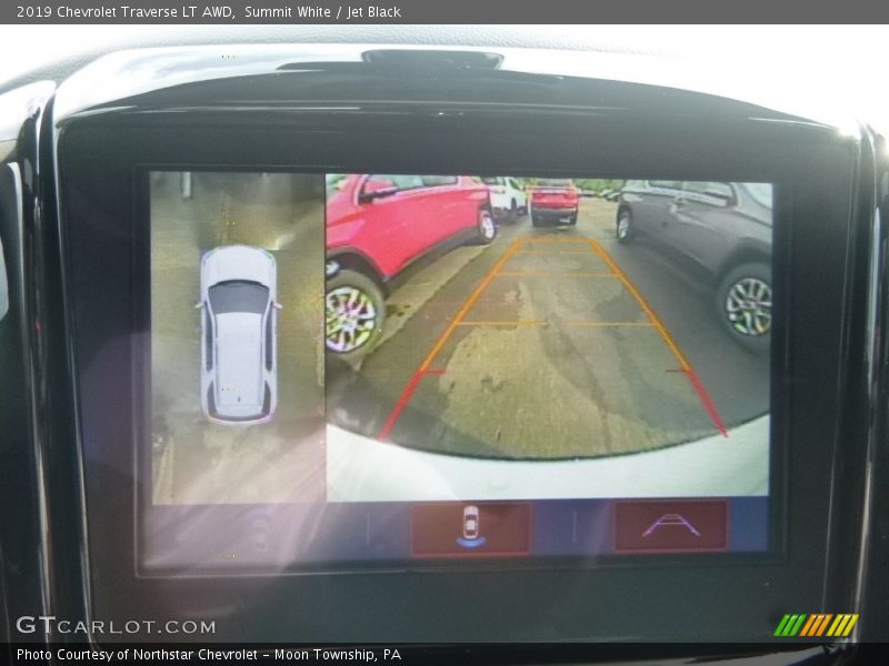 Summit White / Jet Black 2019 Chevrolet Traverse LT AWD