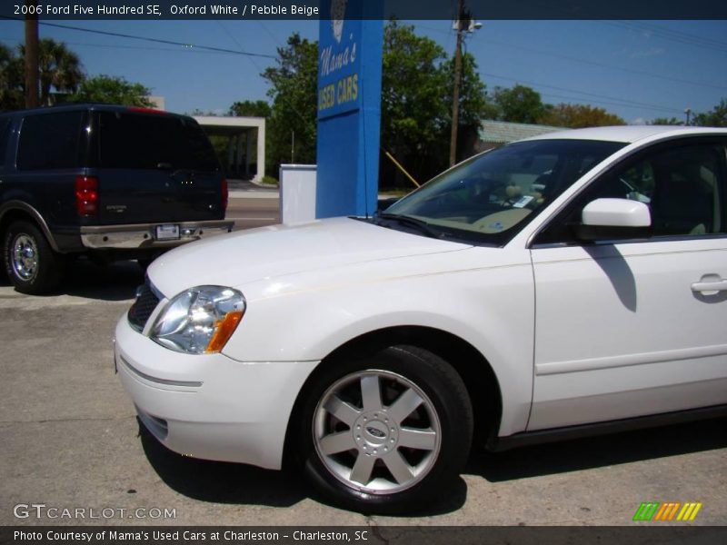 Oxford White / Pebble Beige 2006 Ford Five Hundred SE