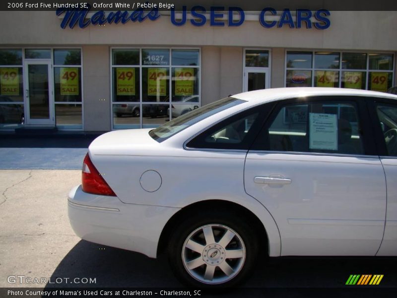 Oxford White / Pebble Beige 2006 Ford Five Hundred SE