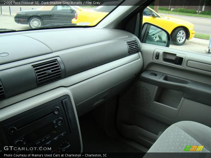 Dark Shadow Grey Metallic / Flint Grey 2006 Ford Freestar SE