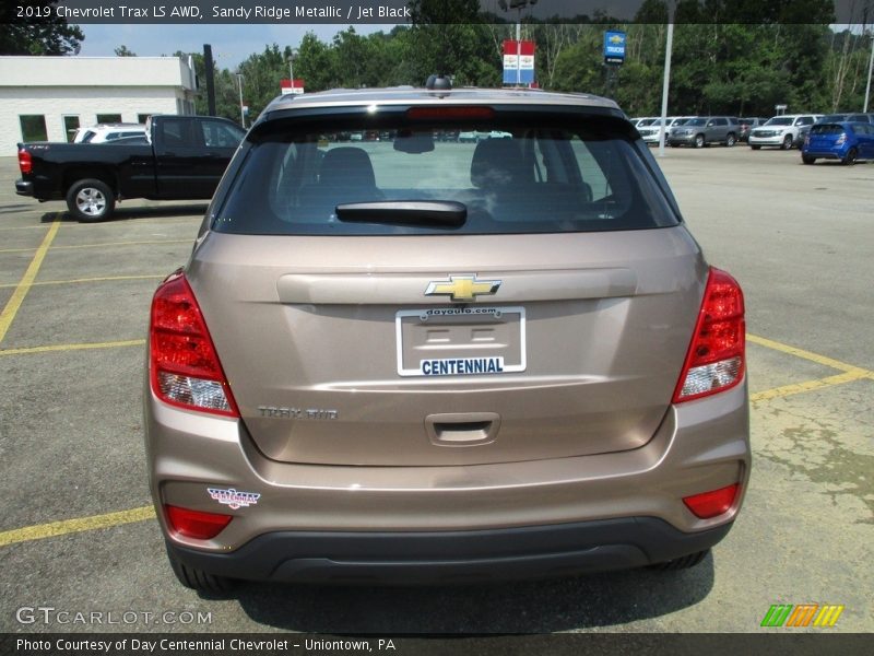Sandy Ridge Metallic / Jet Black 2019 Chevrolet Trax LS AWD