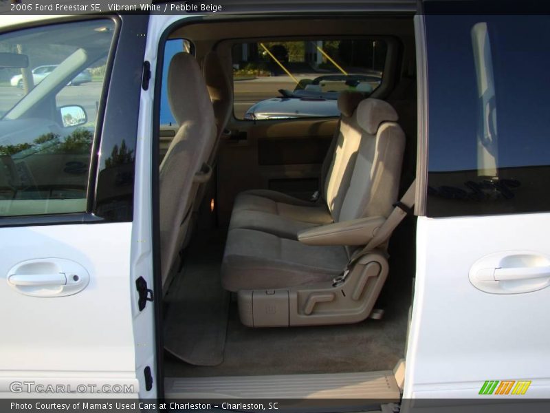 Vibrant White / Pebble Beige 2006 Ford Freestar SE