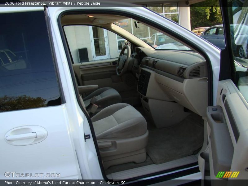 Vibrant White / Pebble Beige 2006 Ford Freestar SE