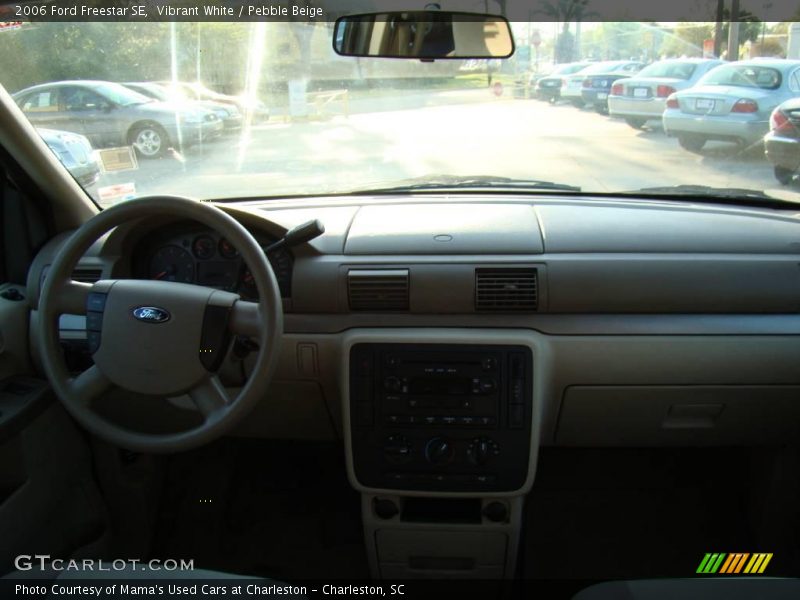 Vibrant White / Pebble Beige 2006 Ford Freestar SE