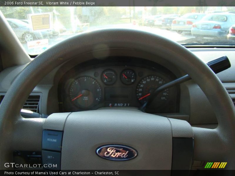 Vibrant White / Pebble Beige 2006 Ford Freestar SE