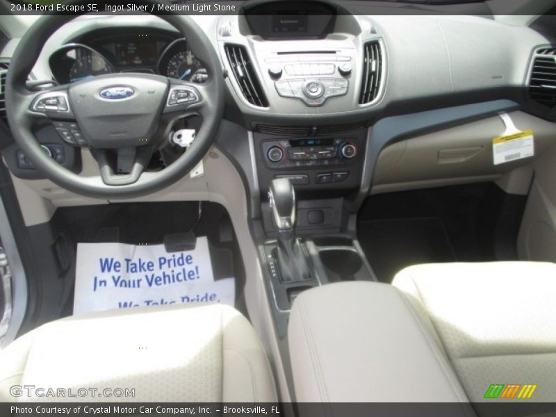 Ingot Silver / Medium Light Stone 2018 Ford Escape SE