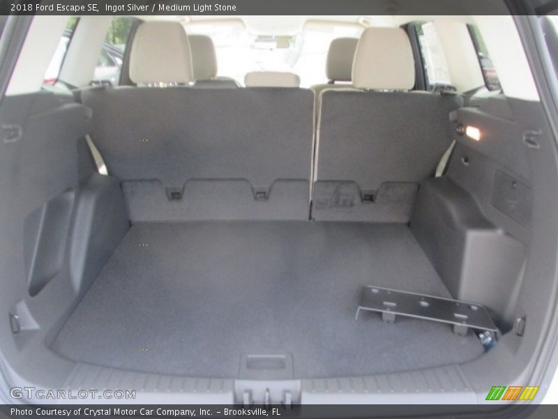 Ingot Silver / Medium Light Stone 2018 Ford Escape SE
