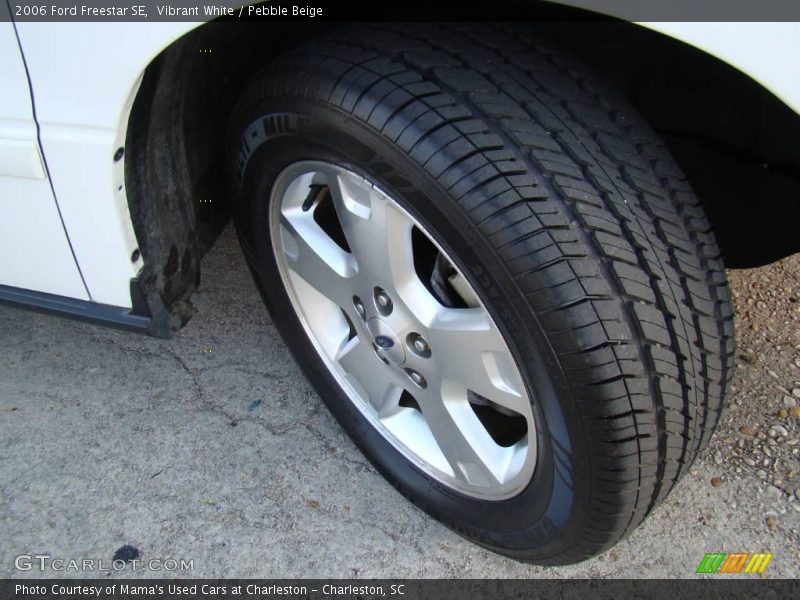 Vibrant White / Pebble Beige 2006 Ford Freestar SE