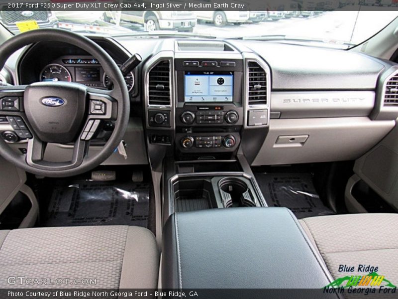 Ingot Silver / Medium Earth Gray 2017 Ford F250 Super Duty XLT Crew Cab 4x4