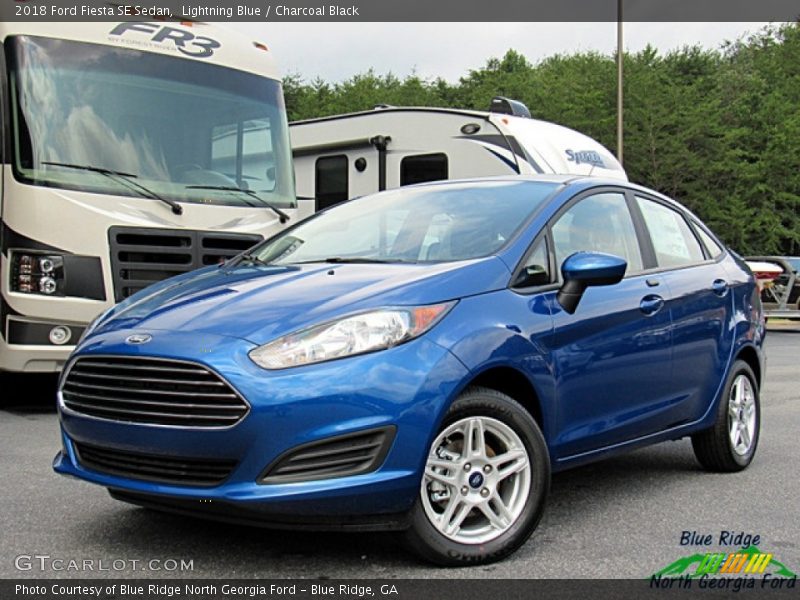 Lightning Blue / Charcoal Black 2018 Ford Fiesta SE Sedan