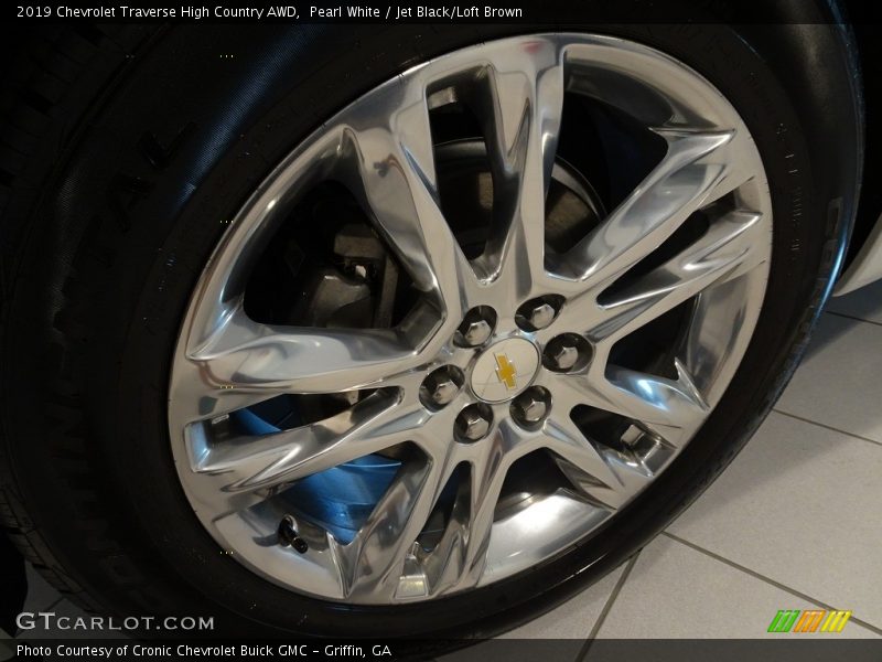 Pearl White / Jet Black/Loft Brown 2019 Chevrolet Traverse High Country AWD