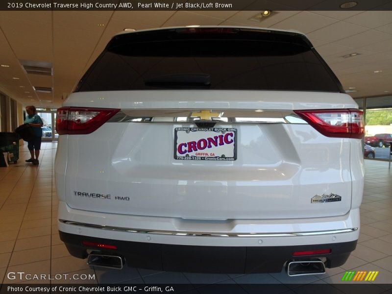 Pearl White / Jet Black/Loft Brown 2019 Chevrolet Traverse High Country AWD