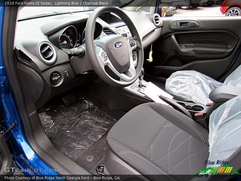Lightning Blue / Charcoal Black 2018 Ford Fiesta SE Sedan