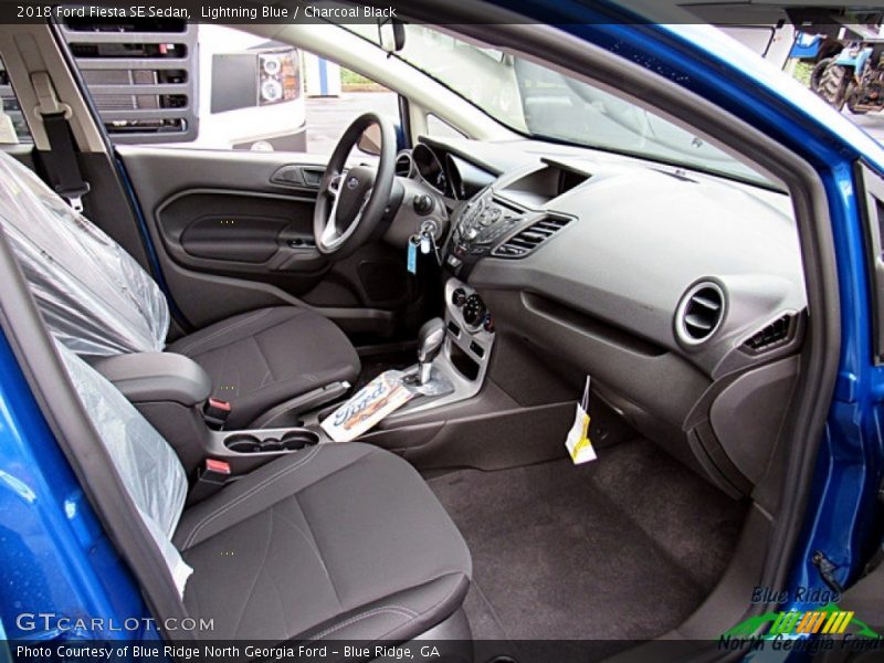 Lightning Blue / Charcoal Black 2018 Ford Fiesta SE Sedan