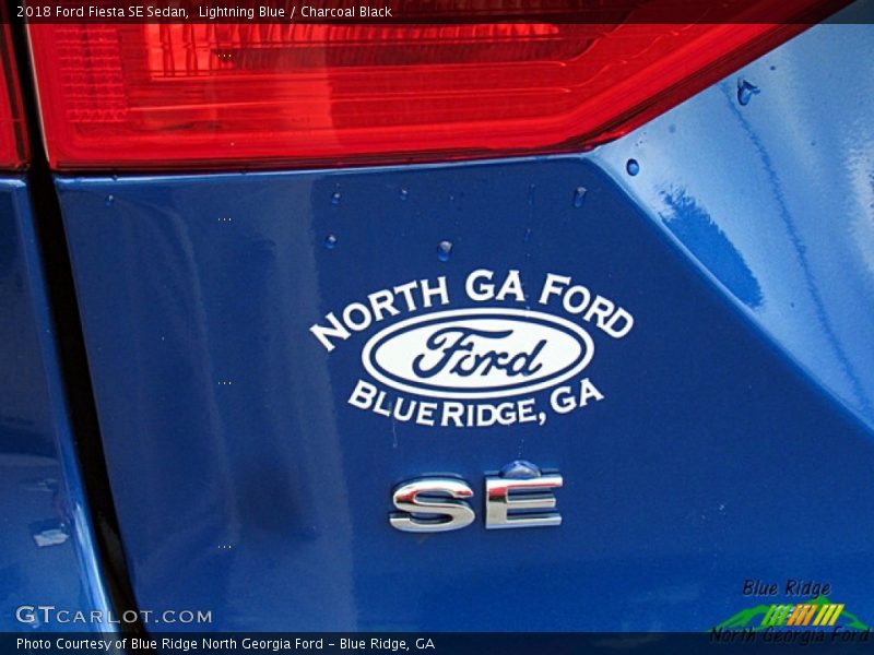 Lightning Blue / Charcoal Black 2018 Ford Fiesta SE Sedan