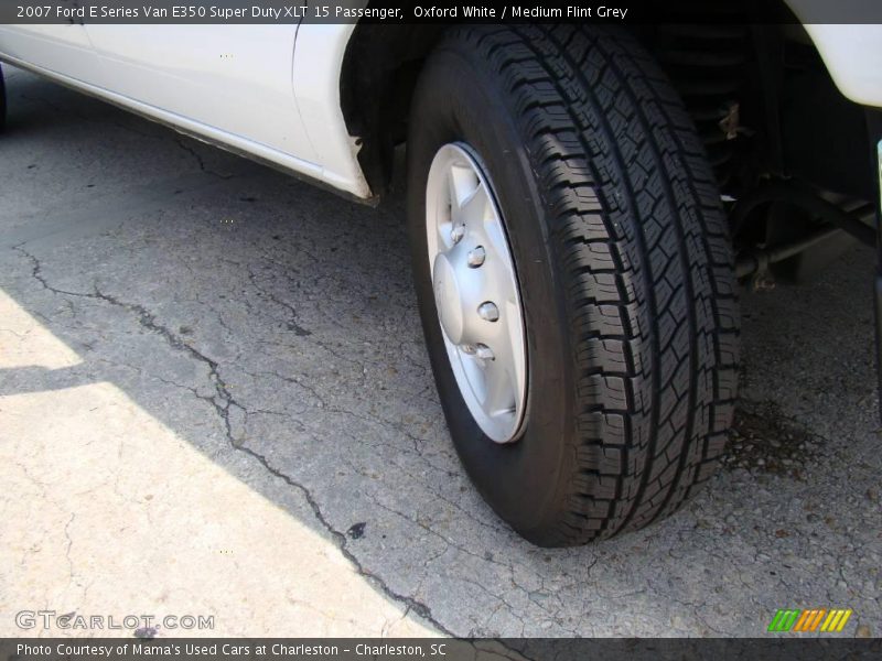 Oxford White / Medium Flint Grey 2007 Ford E Series Van E350 Super Duty XLT 15 Passenger