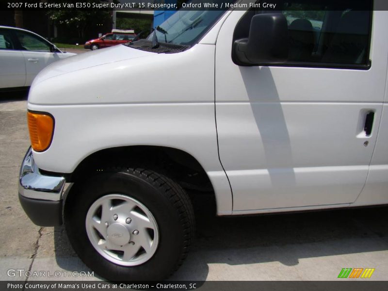 Oxford White / Medium Flint Grey 2007 Ford E Series Van E350 Super Duty XLT 15 Passenger