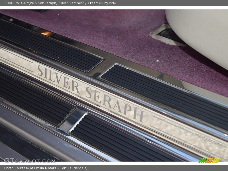  2000 Silver Seraph  Logo