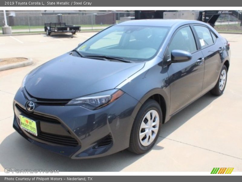 Front 3/4 View of 2019 Corolla L