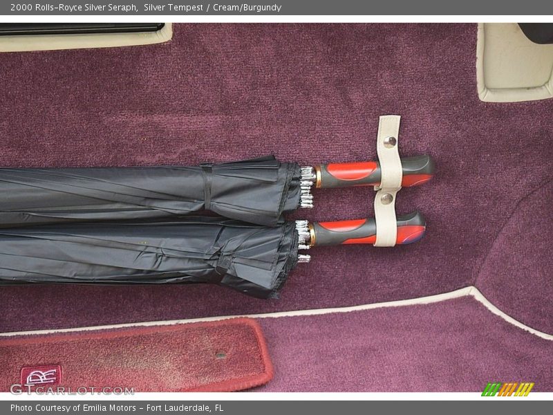  2000 Silver Seraph  Trunk