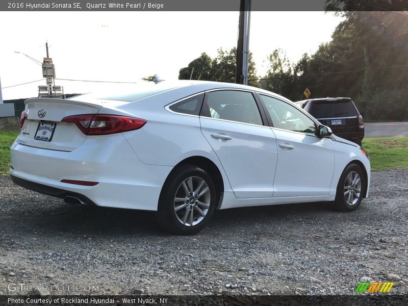 Quartz White Pearl / Beige 2016 Hyundai Sonata SE