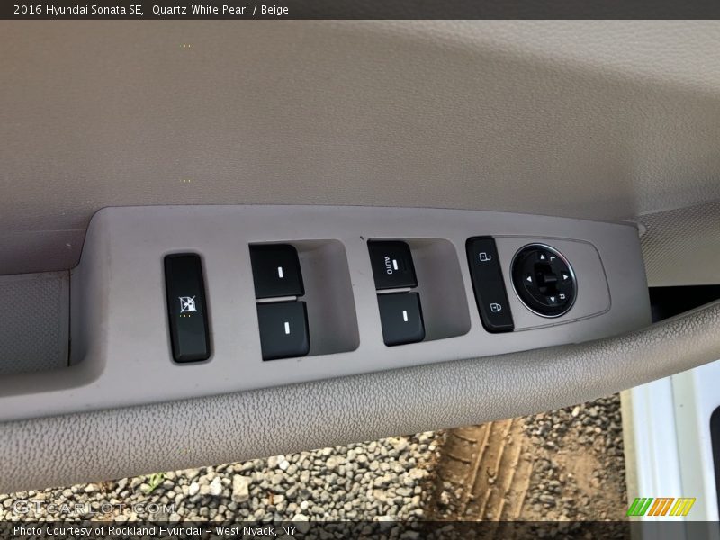 Quartz White Pearl / Beige 2016 Hyundai Sonata SE