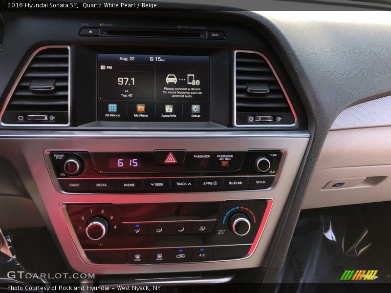 Quartz White Pearl / Beige 2016 Hyundai Sonata SE