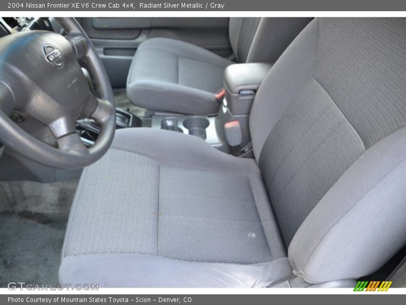 Radiant Silver Metallic / Gray 2004 Nissan Frontier XE V6 Crew Cab 4x4