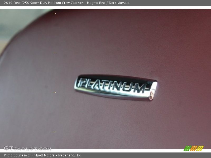  2019 F250 Super Duty Platinum Crew Cab 4x4 Logo