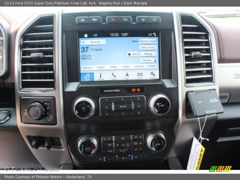 Controls of 2019 F250 Super Duty Platinum Crew Cab 4x4