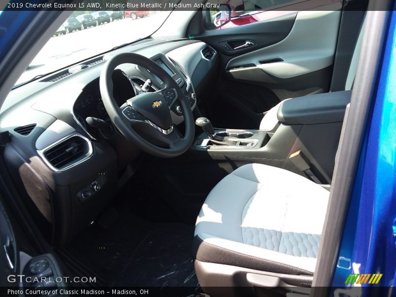 Kinetic Blue Metallic / Medium Ash Gray 2019 Chevrolet Equinox LS AWD