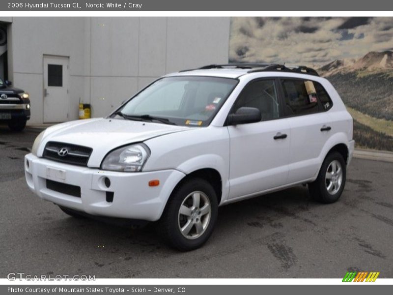 Nordic White / Gray 2006 Hyundai Tucson GL