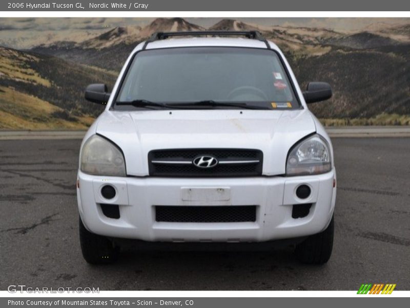 Nordic White / Gray 2006 Hyundai Tucson GL