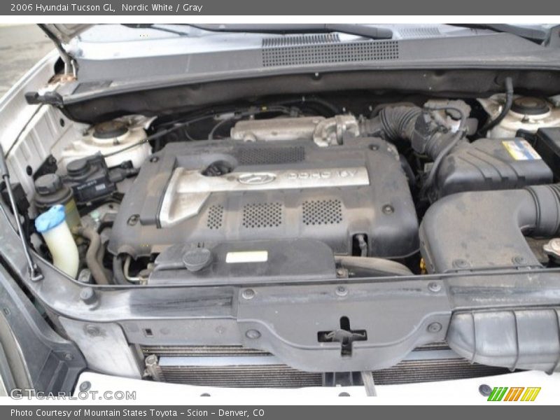 Nordic White / Gray 2006 Hyundai Tucson GL