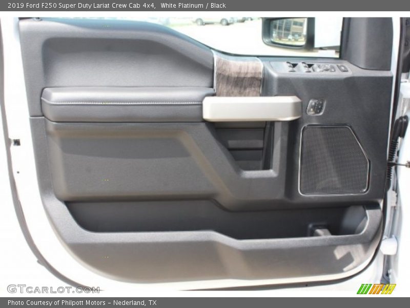 White Platinum / Black 2019 Ford F250 Super Duty Lariat Crew Cab 4x4