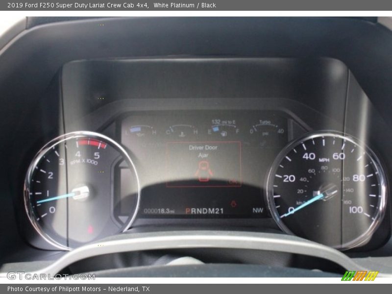White Platinum / Black 2019 Ford F250 Super Duty Lariat Crew Cab 4x4