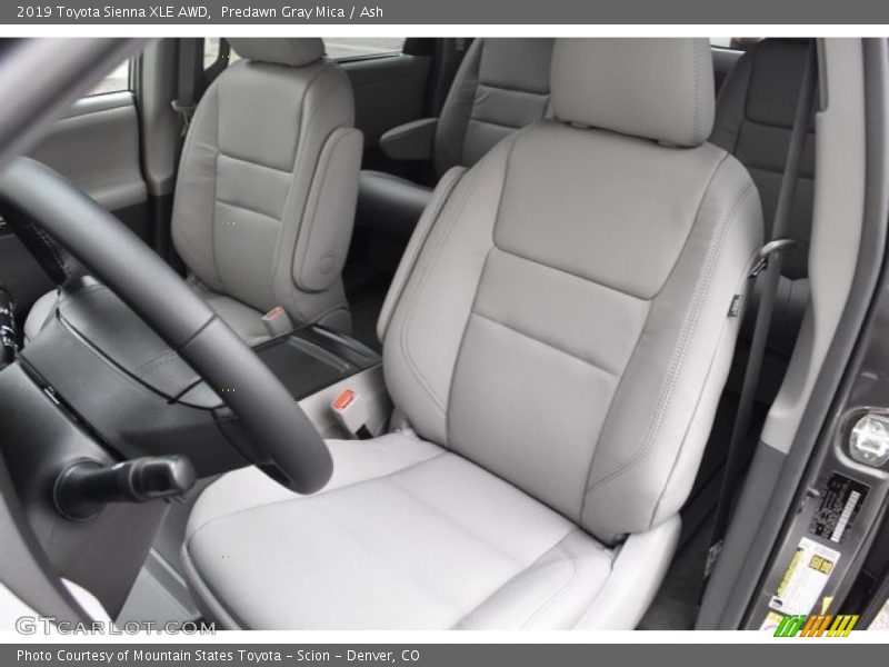 Front Seat of 2019 Sienna XLE AWD